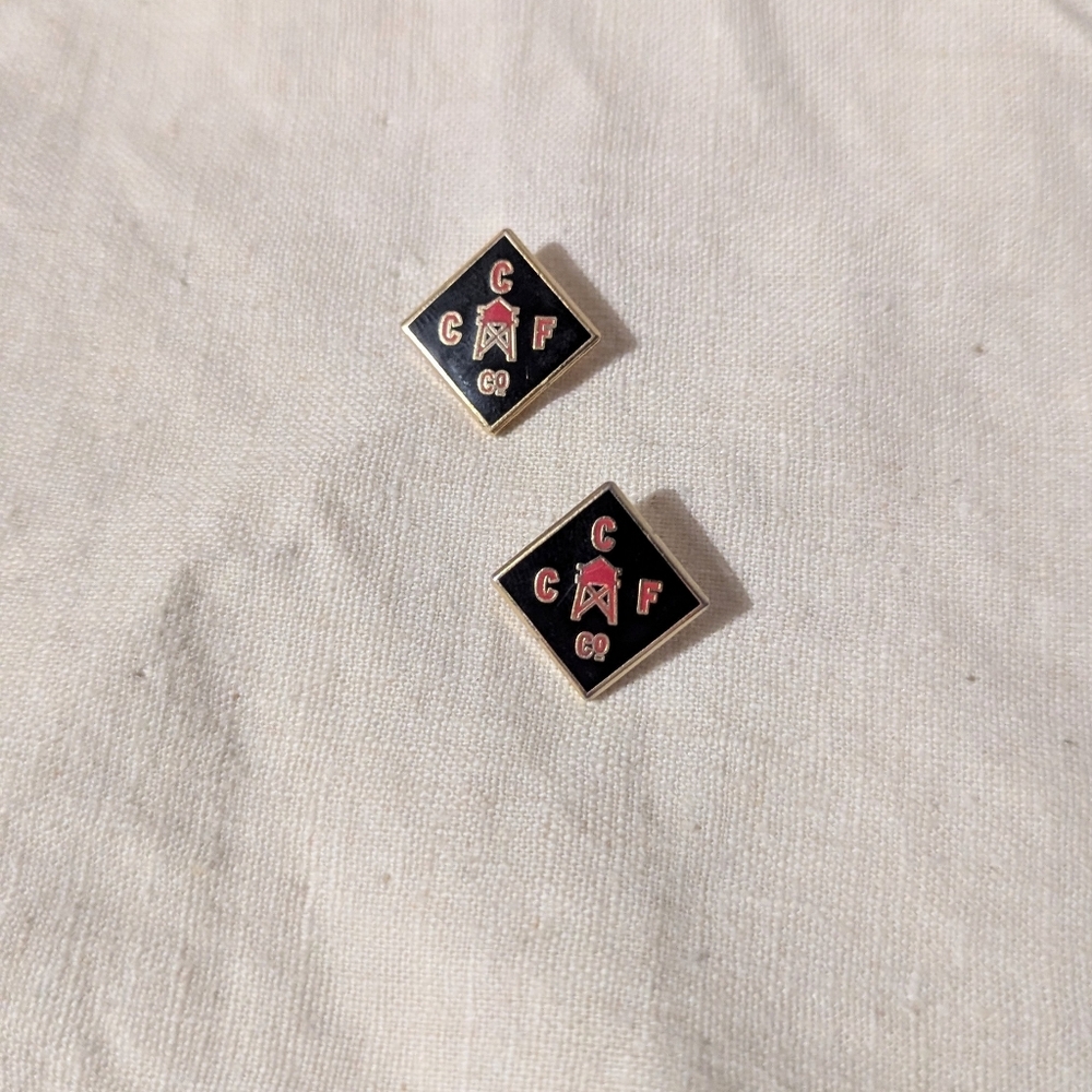 Filson Patch And Pin Bundle- Includes 4 Items - image 4